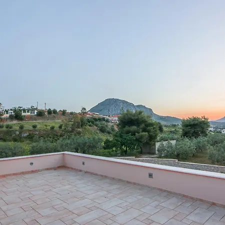 Petra Luxury And * Korinth