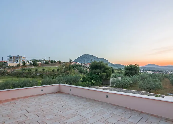 Petra Luxury And * Corinth